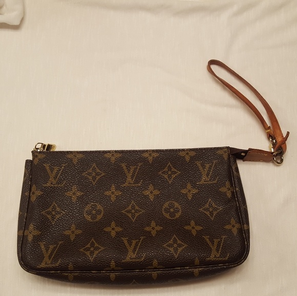 sold# Authentic Louis Vuitton - Picture 2 of 7